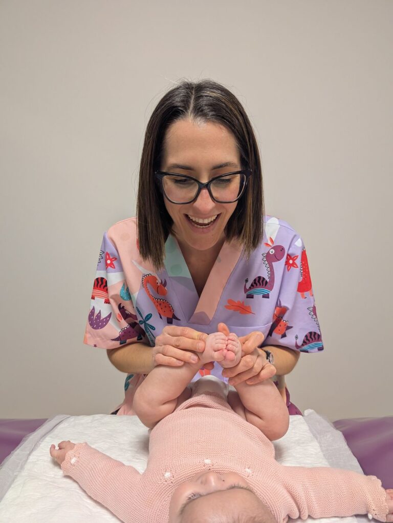 Sesión de fisioterapia pediátrica en Centro Micos (2)