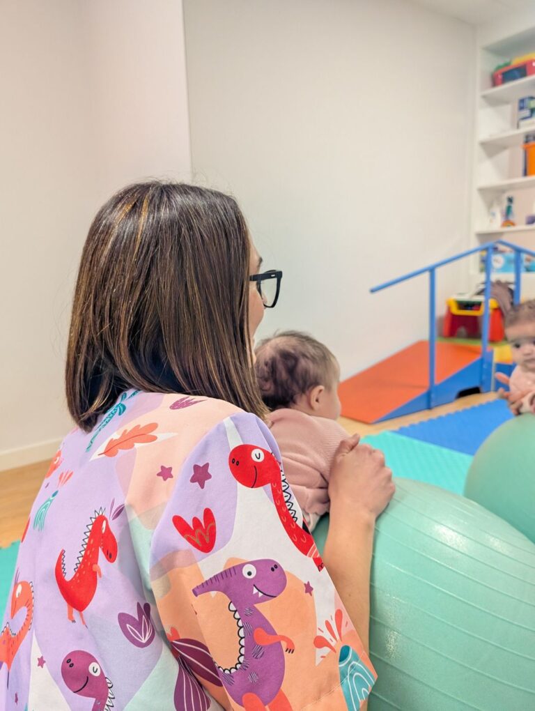 Sesión de fisioterapia pediátrica en Centro Micos (13)
