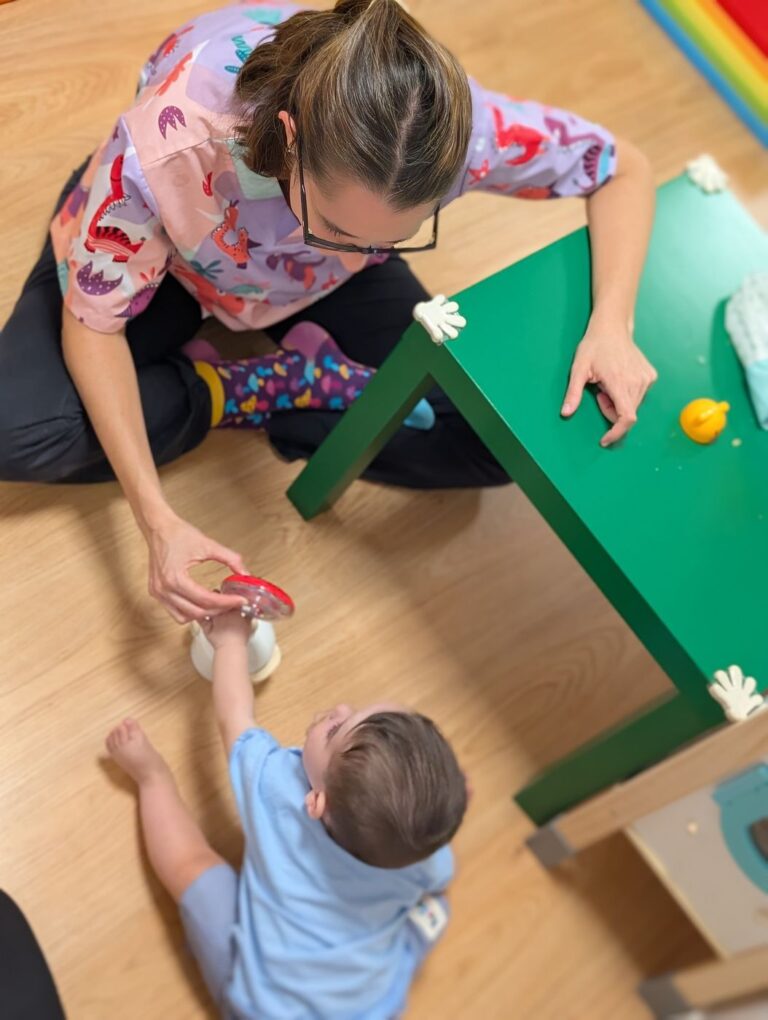 Sesión de fisioterapia pediátrica en Centro Micos (31)
