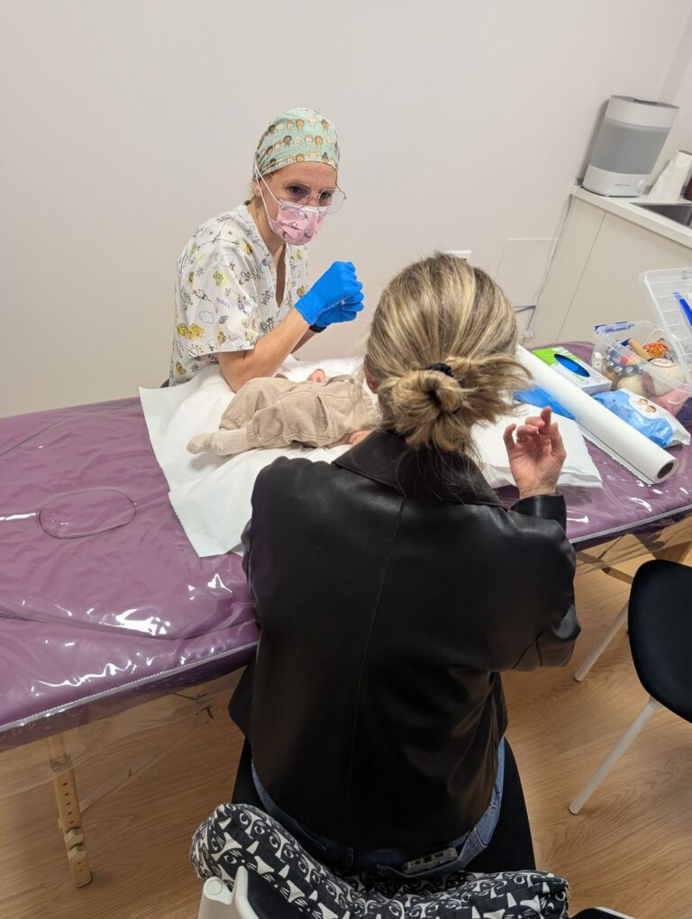 Sesión de fisioterapia respiratoria en Centro Micos (7)