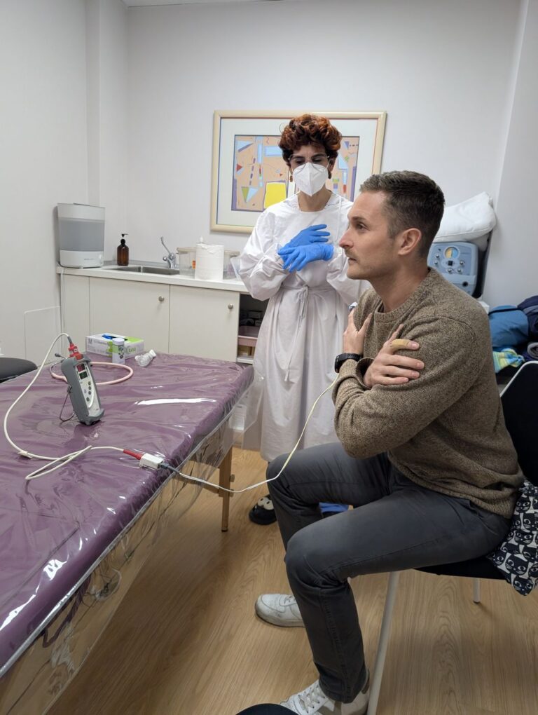 Sesión de fisioterapia respiratoria en Centro Micos (19)