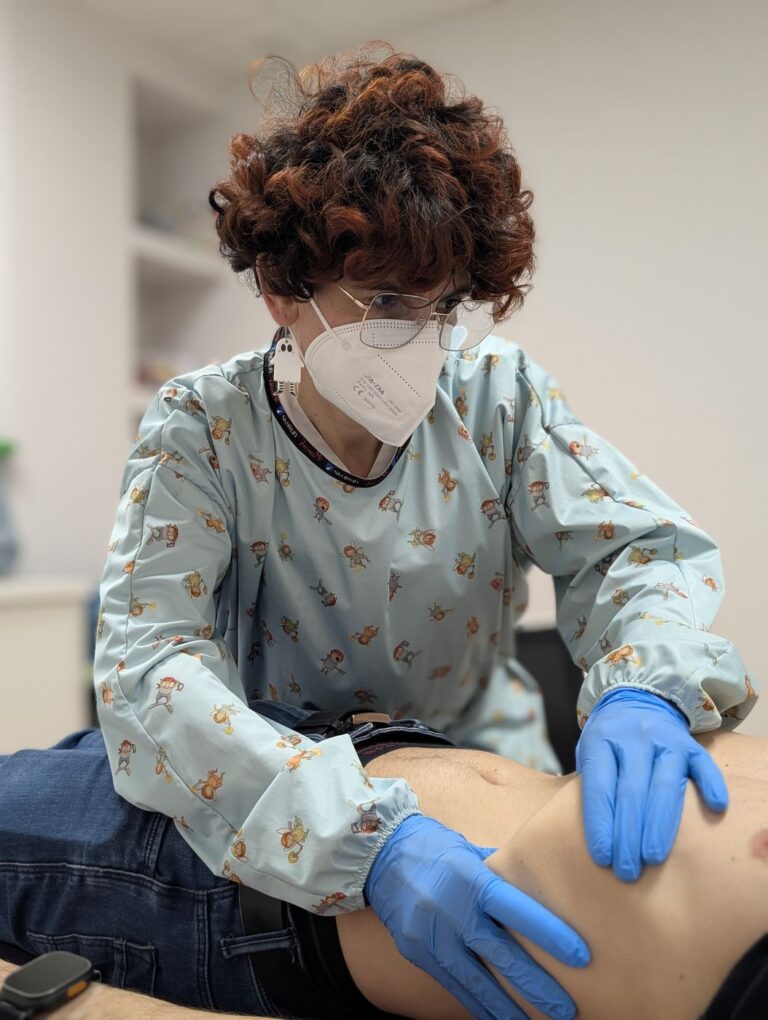 Sesión de fisioterapia respiratoria en Centro Micos (26)